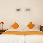 Casa de hóspedes Village 4*