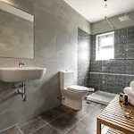 Village 4* Lagos