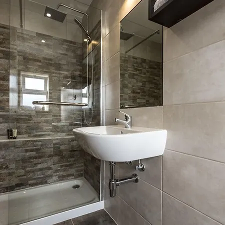 Affittacamere Village 4*