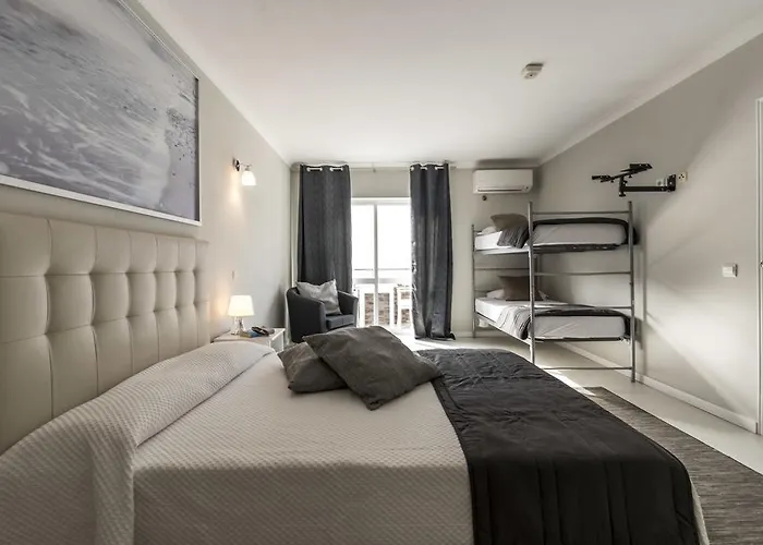 Village 게스트하우스 라고스