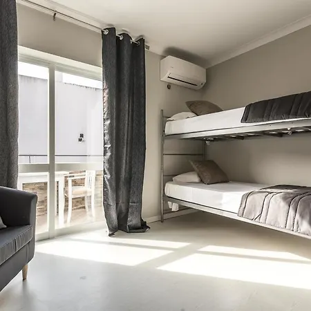 Πανσιόν Village