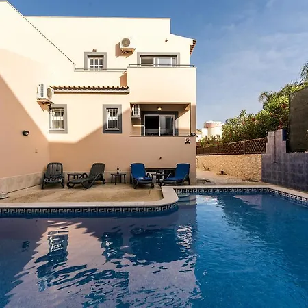 Village Πανσιόν