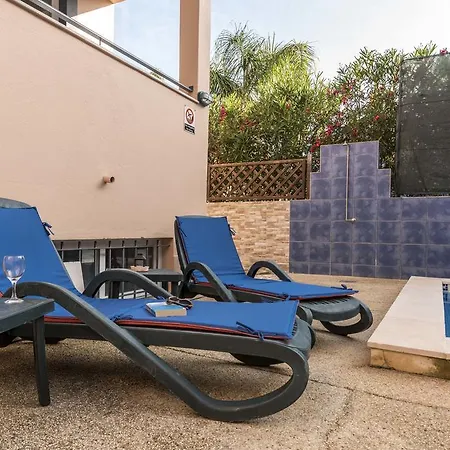 Village Гостевой дом Лагуш